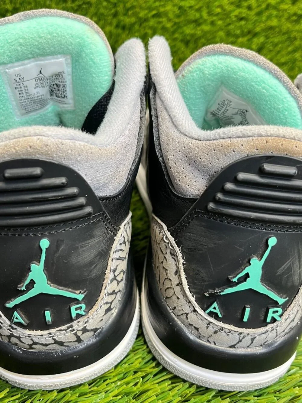 Nike Air Jordan 3 Retro Boys Size 5.5Y‎ Black Green Basketball Shoes Sneakers